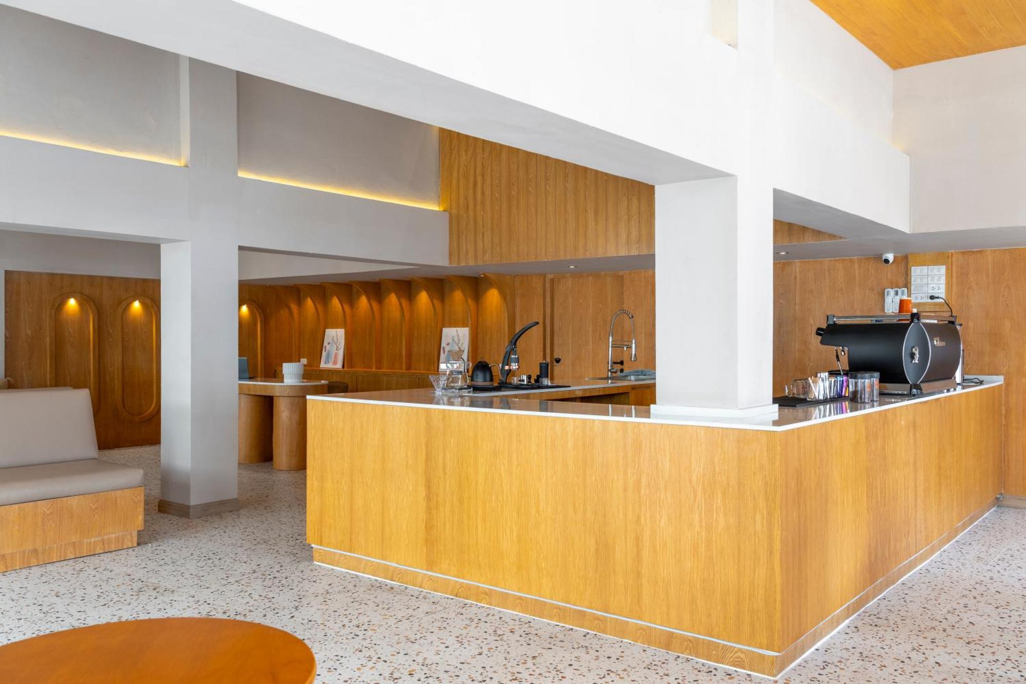 Horange Phuket Town Hotel Bagian luar foto